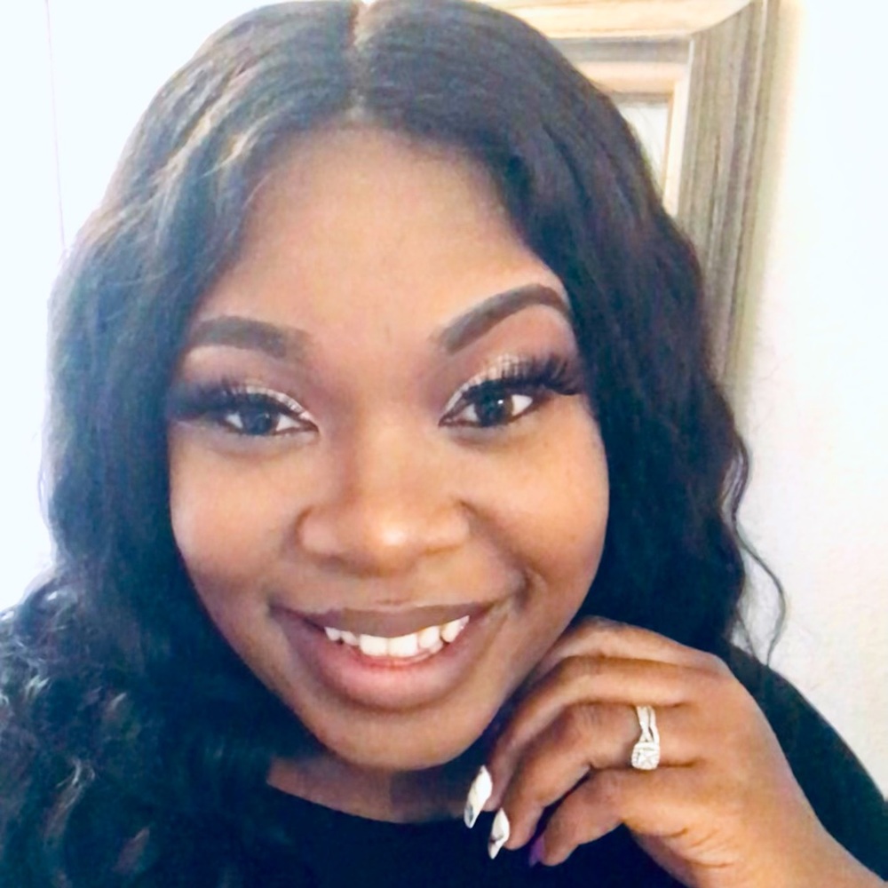 Meet your Posher, Christina